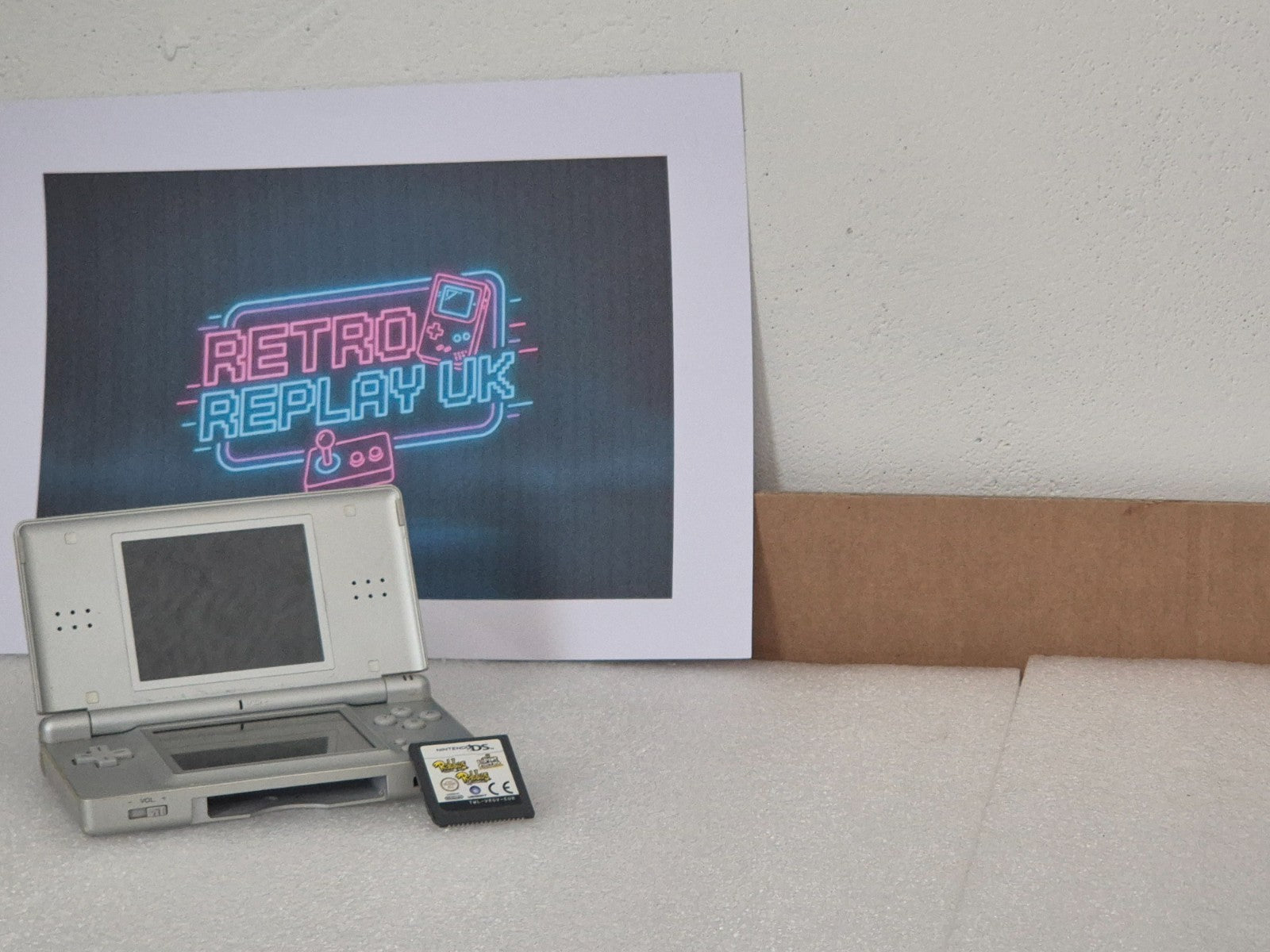 Nintendo DS Silver Console Bundle Game Included Handheld Tested Working UK